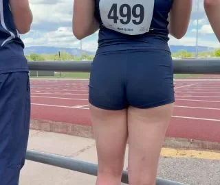 Vpl ass teen in tight shorts candid video